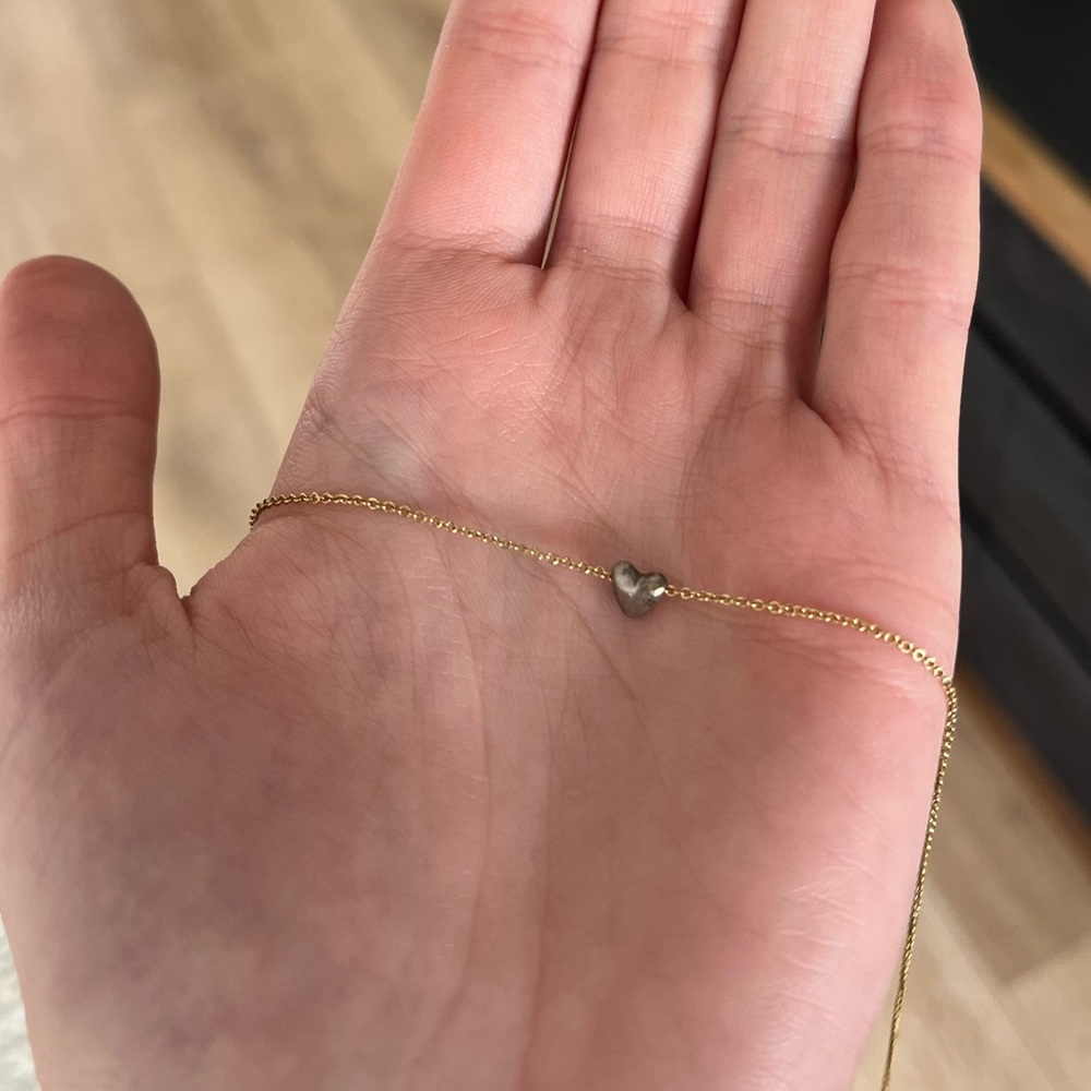 Gold heart necklace